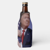 Rafraichisseur De Bouteilles Donald Trump embrasse le drapeau (Bottle Devant)