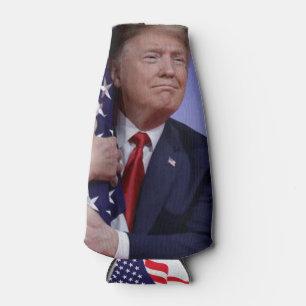 Rafraichisseur De Bouteilles Donald Trump étreint le drapeau