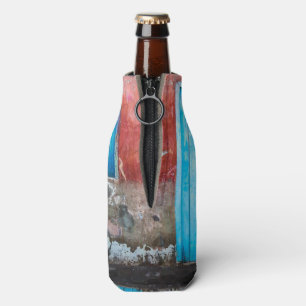Rafraichisseur De Bouteilles Mur, porte et fenêtre rouge, bleu et gris