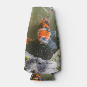 Rafraichisseur De Bouteilles Poisson Koi dans un étang (Devant)