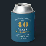 Rafraîchisseur Pour Canette 40th Birthday Blue And Gold Ajouter Votre Nom<br><div class="desc">Gardez ces boissons de fête du 40e anniversaire cool avec ce schéma de couleurs classique de bleu et or peut refroidir. Modifiez facilement le texte avec le modèle fourni. Découvrez notre gamme de cadeaux d'anniversaire et des idées d'offre de fête pour plus de grands designs.</div>