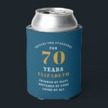 Rafraîchisseur Pour Canette 70th Birthday Blue And Gold Ajouter Votre Nom<br><div class="desc">Gardez ces boissons de fête du 70e anniversaire cool avec ce schéma de couleurs classique de bleu et or peut refroidir. Modifiez facilement le texte avec le modèle fourni. Découvrez notre gamme de cadeaux d'anniversaire et des idées d'offre de fête pour plus de grands designs.</div>