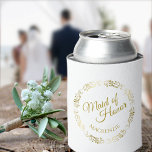 Rafraîchisseur Pour Canette Elégant Lacy Gold sur White Maid of Honor Mariage<br><div class="desc">Ce mariage amusant peut refroidir disposent d'un design élégant avec la lecture de texte en or Maid of Honor et son nom entouré par la dentelle fausse feuille de papier or filigree ou boucles et tourbillons. Une façon parfaite de la remercier d'avoir fait partie de votre fête de mariage.</div>