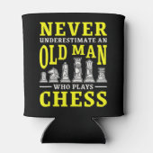 Rafraîchisseur Pour Canette Mens Never Underestimate An Old Man Who Plays Ches (Dos)