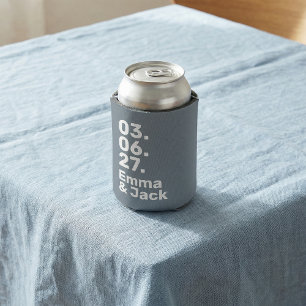 Rafraîchisseur Pour Canette Noms et date de mariage modernes gras gris minimal