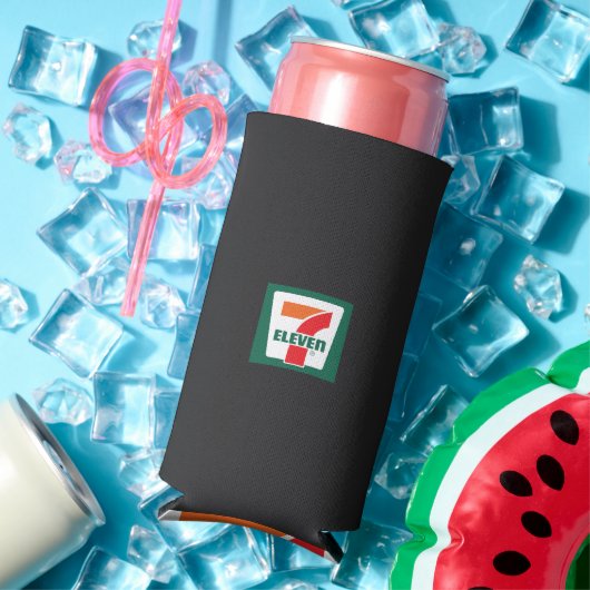 Rafraîchisseur Pour Canette Slim un sept logo sur un arrière - plan vert (Été in situ)