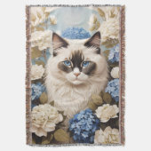 Ragdoll kat met blauwe hortensia bloemen deken (Voorkant Verticaal)