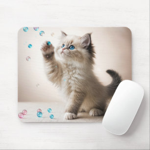 Ragdoll Kitten spelen met bubbels Muismat