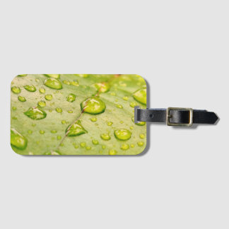 "Rain-Kissed Leaf Luggage Tag Bagagelabel