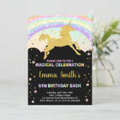 Rainbow Black Unicorn Invitations d'anniversaire (Debout devant)