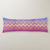 Rainbow Chevron by Shirley Taylor Lichaamskussen (Voorkant)