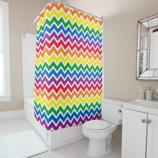 Rainbow Chevron Douchegordijn (In situ)