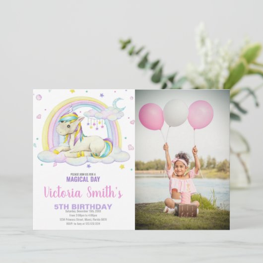 Rainbow Cloud Unicorn verjaardagsuitnodiging Kaart (Staand voorkant)
