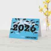 Rainbow Clouds 2026 Black Graduation Hats Kaart (Gele Bloem)