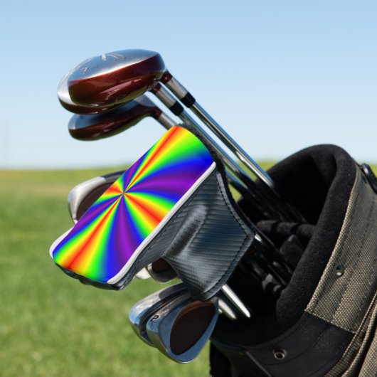 Rainbow Cross Golf Head Hoesje Golfheadcover (Insitu)