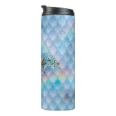 Rainbow Dragon Scales Gemstone Monogram Thermosbeker (Geroteerd rechts)