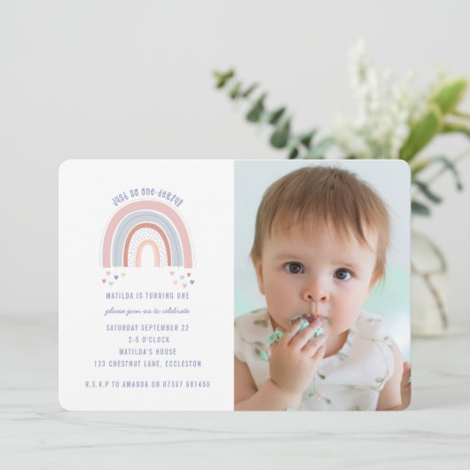 Rainbow en het hart op de eerste verjaardag (Staand voorkant)