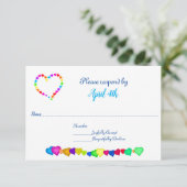 Rainbow Hearts Wedding Invitation RSVP Kaart (Staand voorkant)