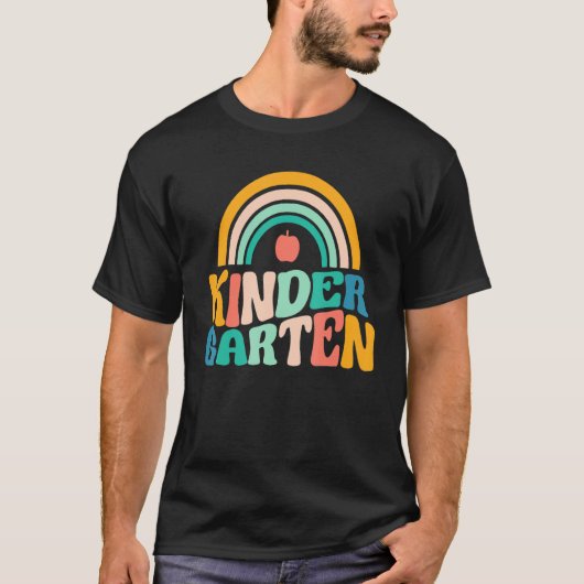 Rainbow Kindergarten Teacher Kinder Crew terug naa T-shirt (Voorkant)