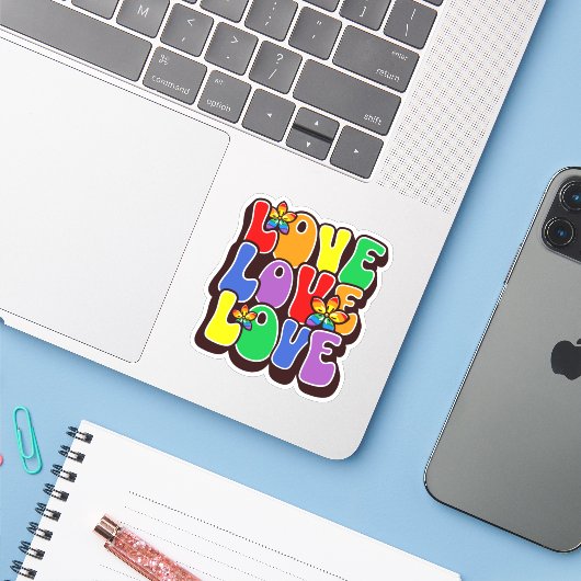 Rainbow Love Sticker (Laptop met iPhone)