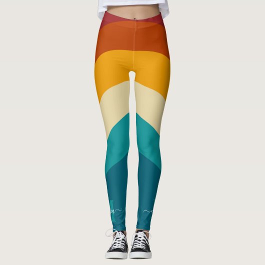 Rainbow Monogram Aangepaste naam Retro Sunset Stri Leggings (Voorkant)