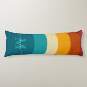 Rainbow Monogram Aangepaste naam Retro Sunset Stri Lichaamskussen (Voorkant)
