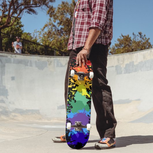 RAINBOW PAINT SPLASH GRAFFITTI SKATEBOARD (Buiten 2)