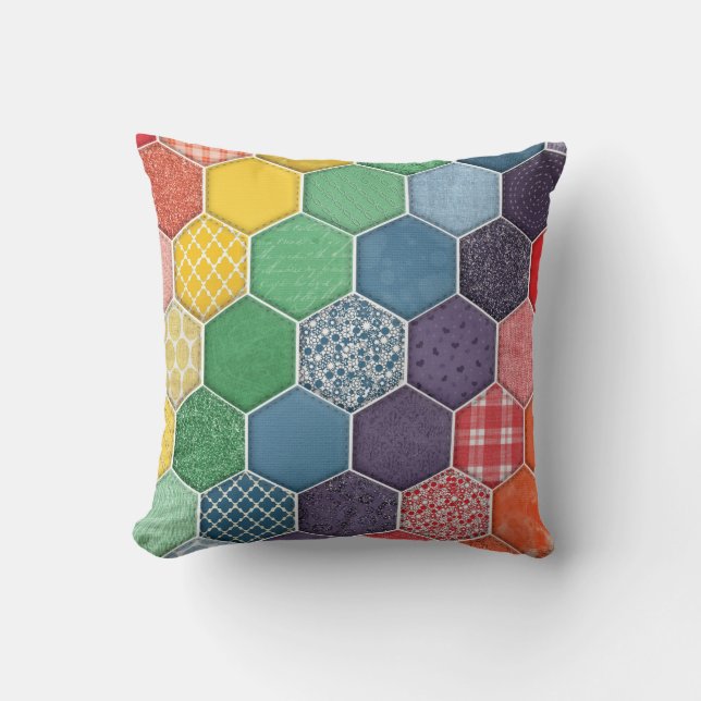 Rainbow Quilted Hexagon Kussen (Voorkant)