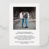 Rainbow Squiggle Modern Wedding Sla de datum op Folie Uitnodiging (Achterkant)