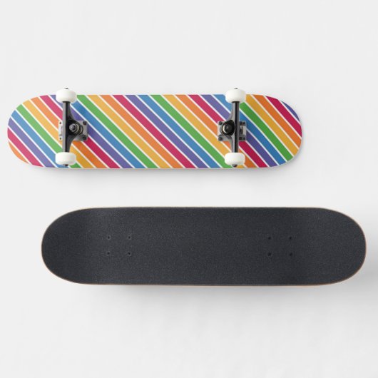 Rainbow Stripes Pattern Skateboard (Horizontaal)