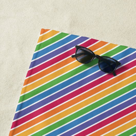 Rainbow Stripes Pattern Strandlaken (In situ)