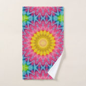 Rainbow Stropdas-Dye Mandala met levendige symmetr Bad Handdoek (Handdoek)