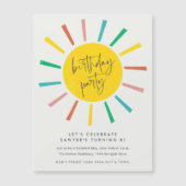 Rainbow Sun Script Kids Birthday Party Magnetische Uitnodiging (Voorkant)