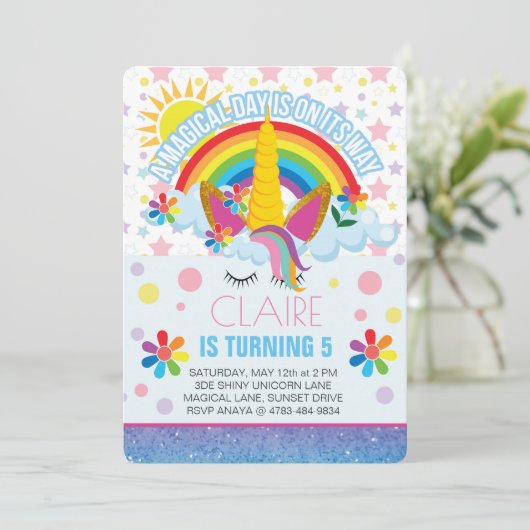 Rainbow Unicorn invitation d'anniversaire (Debout devant)