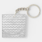 Rainy Sky Gray Chevron Pattern Sleutelhanger (Achterkant)