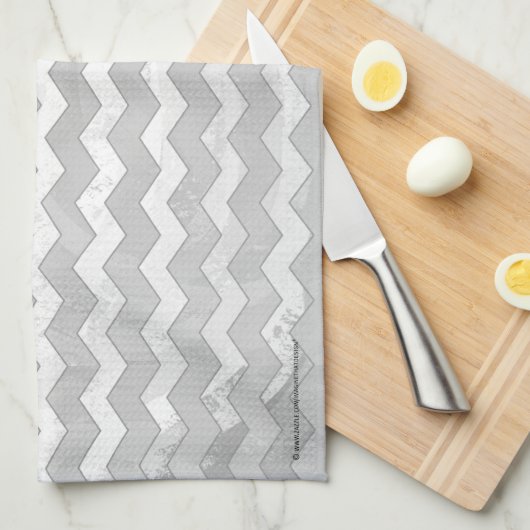 Rainy Sky Gray Chevron Pattern Theedoek (Quarter Fold)