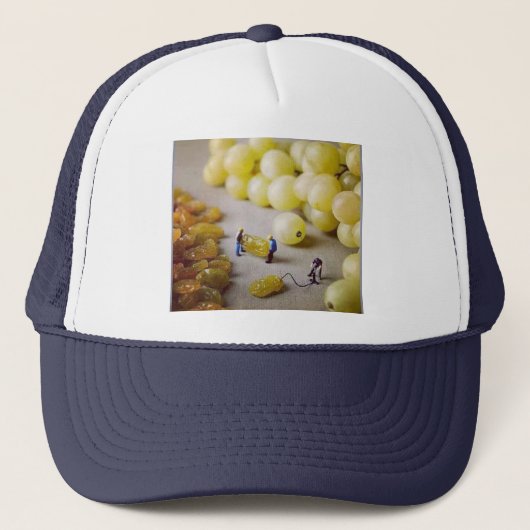 Raisin Pump Trucker Hat Pet (Voorkant)