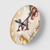 Raisins De Vin Rouge Monogramme De Cork Horloge Pa (Angle)