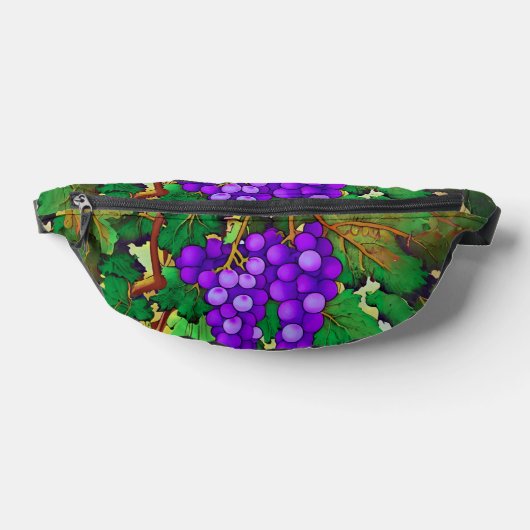 Raisins pourpres sur la vigne (Poser)