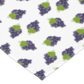 Raisins sur Nappes Blanches (Angle)