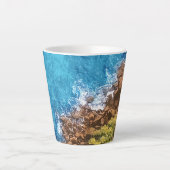 Rakken in het zee, boven uitzicht 1 latte mok (Voorkant)