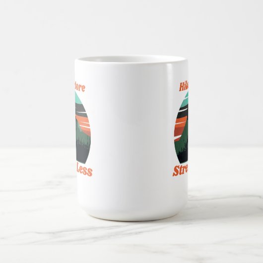 Randonner plus, Stress moins Mug (Centre)