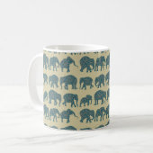 Rangées d'éléphants de Paisley sur la Mug de café  (Devant gauche)