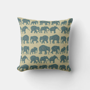 Rangées des éléphants de Paisley, Coussin beige ou