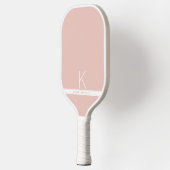 Raquette De Pickleball Bande blanche rose Simple Monogramme moderne (Gauche)