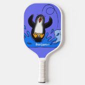 Raquette De Pickleball Caricature de manchot joyeux sautant (Verso)