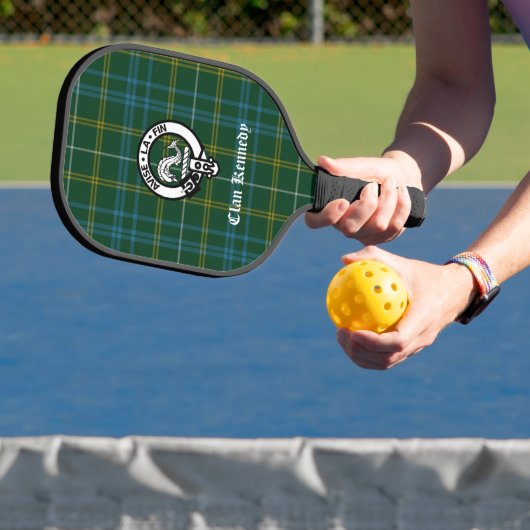 Raquette De Pickleball Clan Kennedy Crest Badge & Tartan (Insitu)