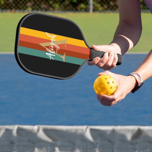 Raquette De Pickleball Classic Retro Stripes Monogramme Nom du script Per (Insitu)