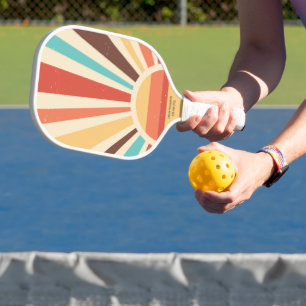 Raquette De Pickleball Coloré Retro Sun Rays Nom du texte personnalisé Nu