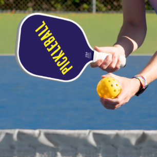 Raquette De Pickleball Cool amusant 90s Yellow Diagonal Texte sur Marine